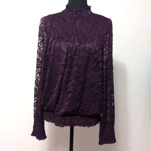 Womens cure dressy top